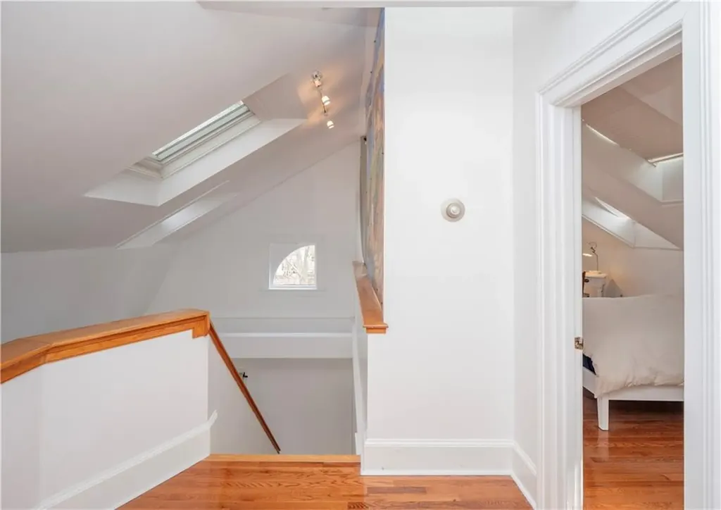 1 Oakwood Terrace Newport RI 02840