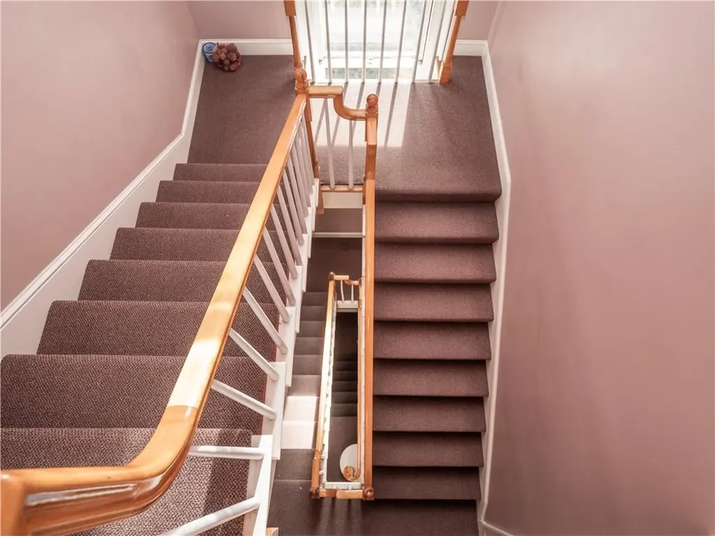 1 Oakwood Terrace Newport RI 02840