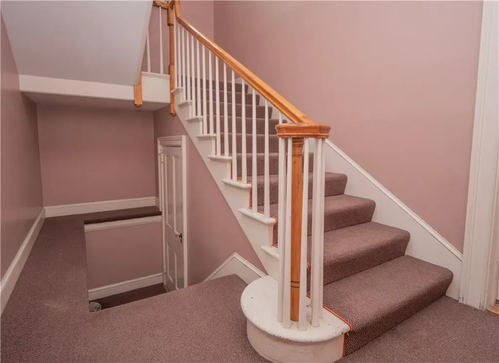 1 Oakwood Terrace Newport RI 02840