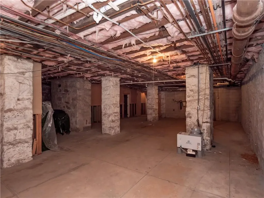 1 Oakwood Terrace Newport RI 02840