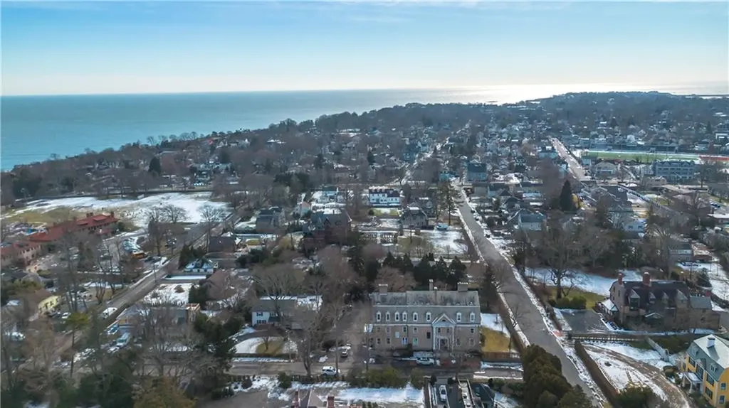 1 Oakwood Terrace Newport RI 02840