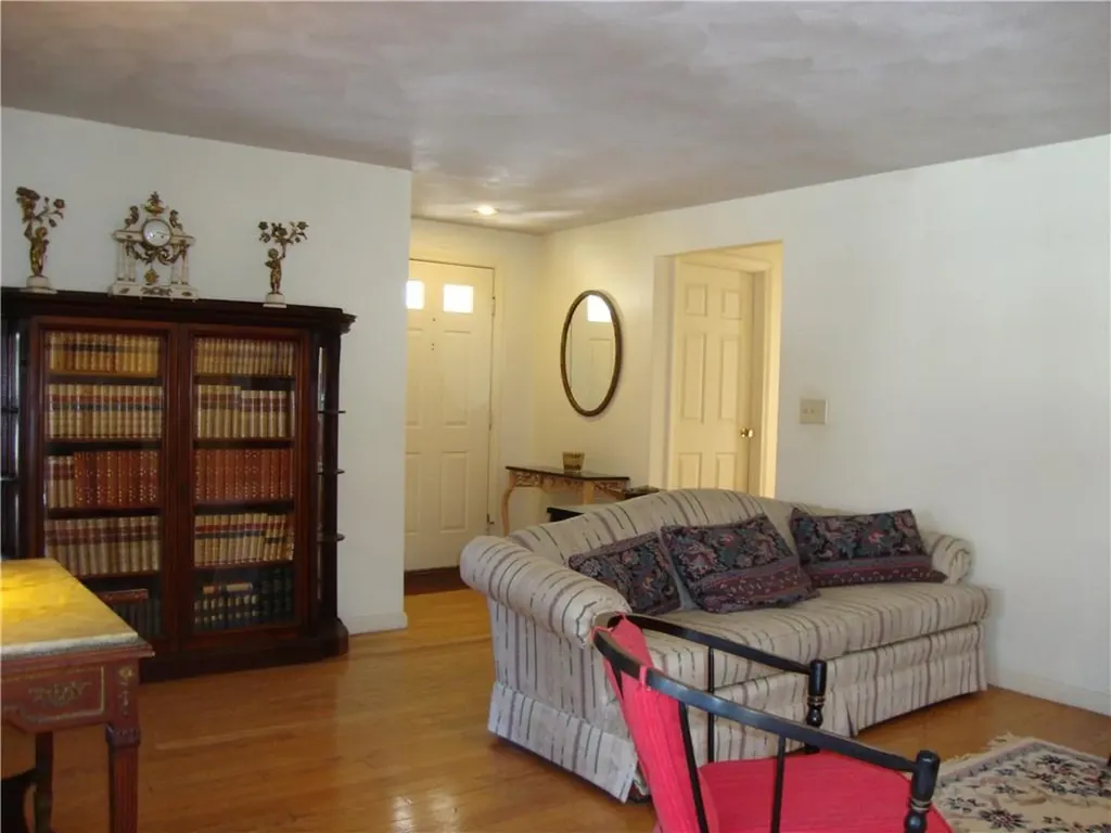 48 Arnold Court North Providence RI 02904