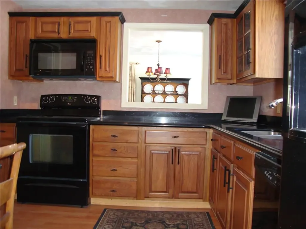 48 Arnold Court North Providence RI 02904