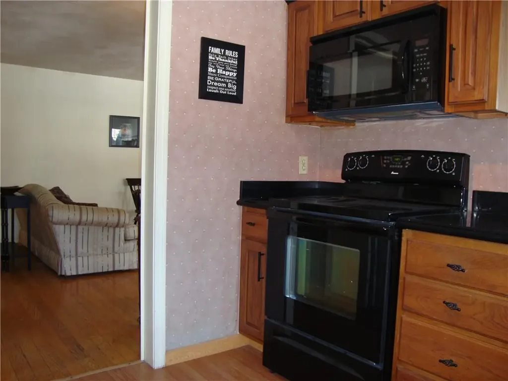 48 Arnold Court North Providence RI 02904