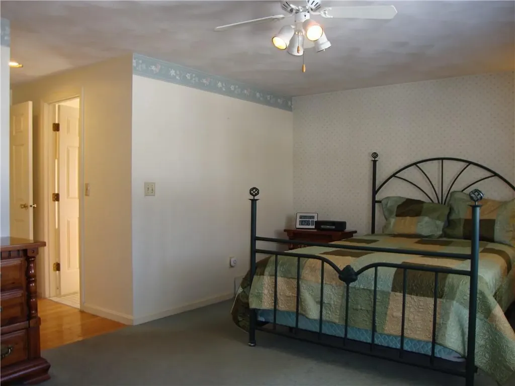 48 Arnold Court North Providence RI 02904