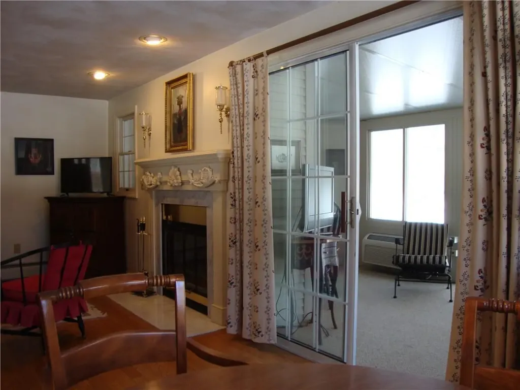 48 Arnold Court North Providence RI 02904