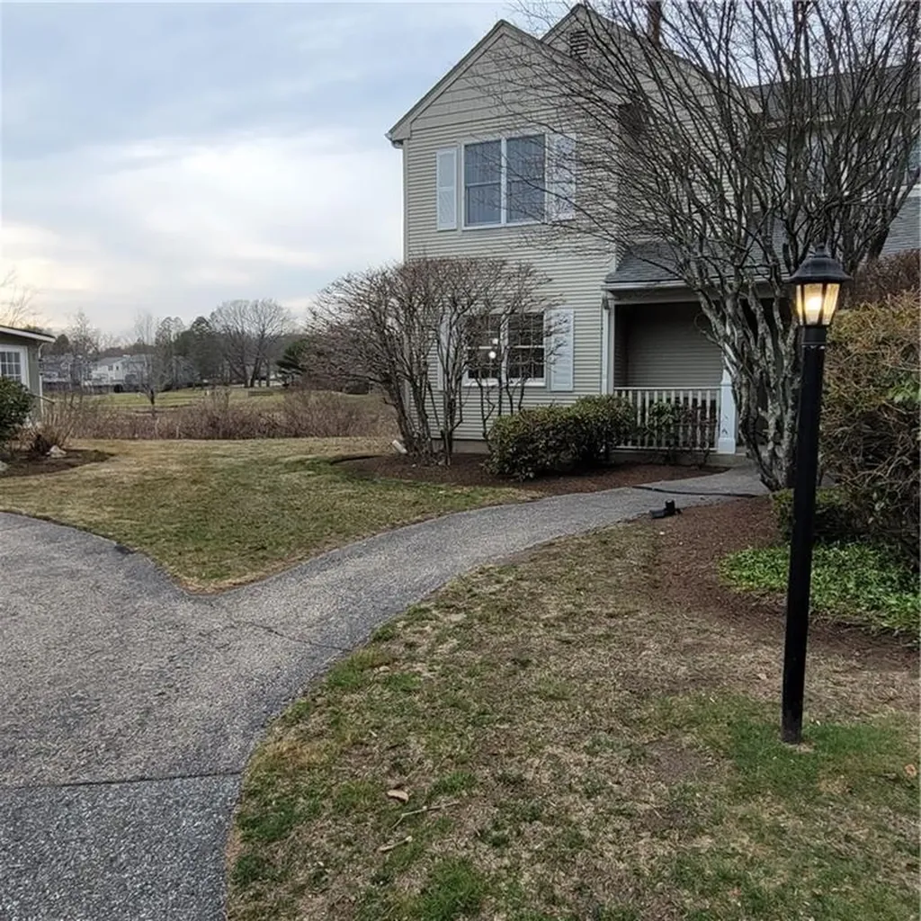 48 Arnold Court North Providence RI 02904