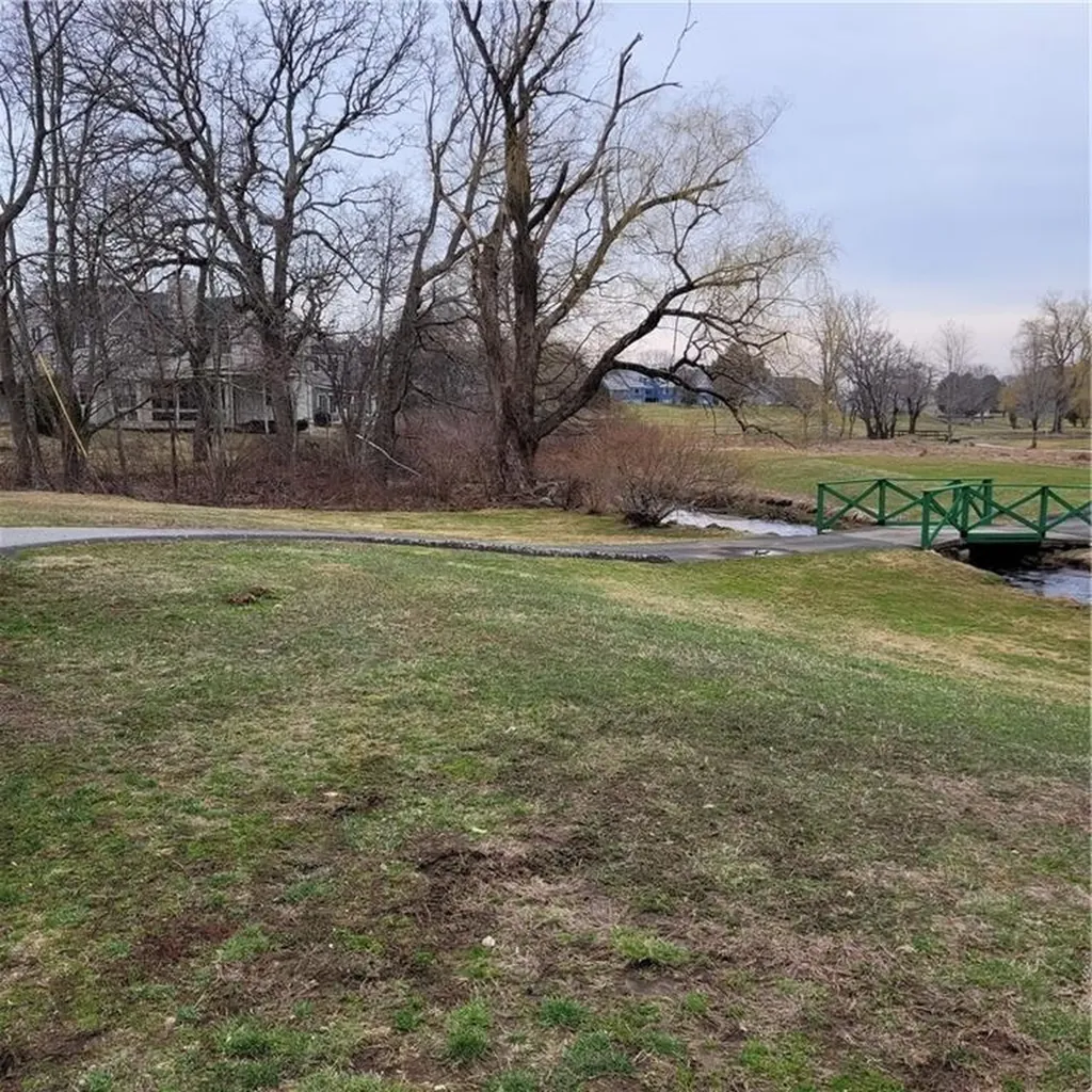 48 Arnold Court North Providence RI 02904