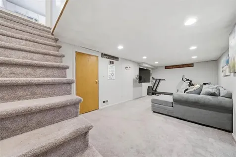 11 Midway Drive Warwick RI 02886