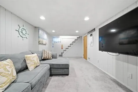 11 Midway Drive Warwick RI 02886