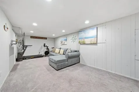 11 Midway Drive Warwick RI 02886