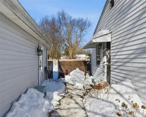 11 Midway Drive Warwick RI 02886