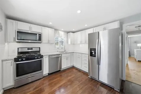 11 Midway Drive Warwick RI 02886