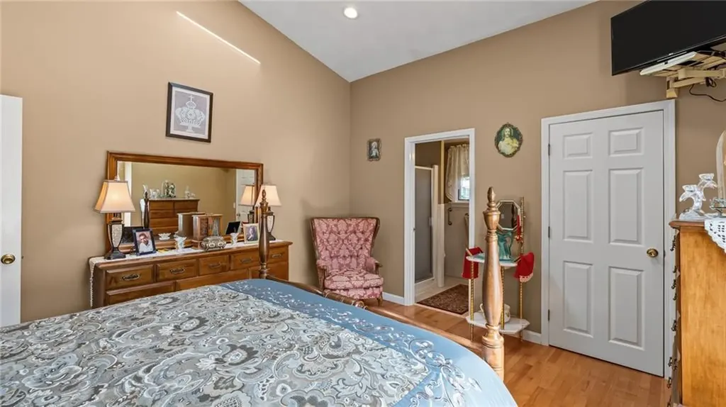 23 Albert Avenue Barrington RI 02806