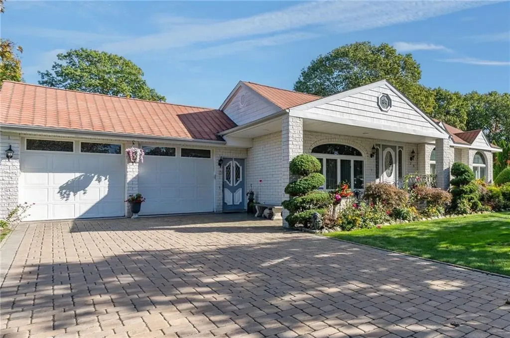 23 Albert Avenue Barrington RI 02806