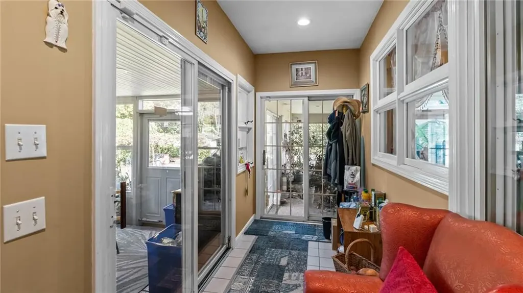 23 Albert Avenue Barrington RI 02806