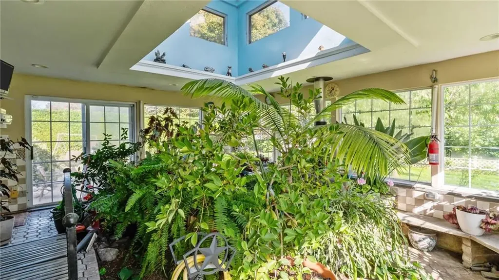 23 Albert Avenue Barrington RI 02806