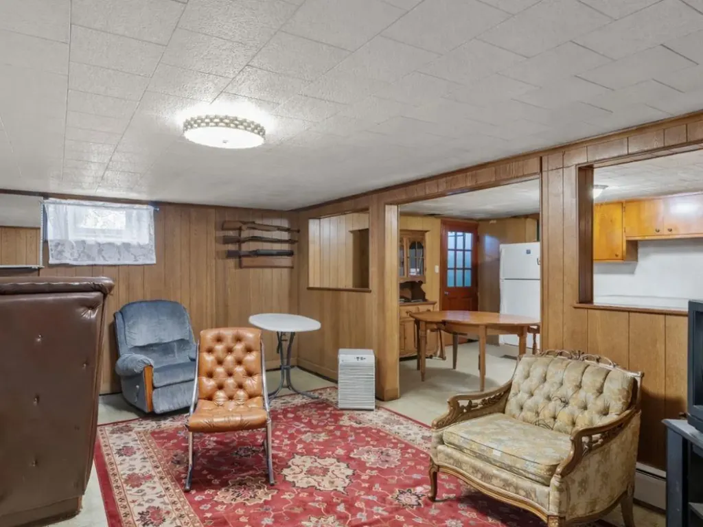 23 Albert Avenue Barrington RI 02806