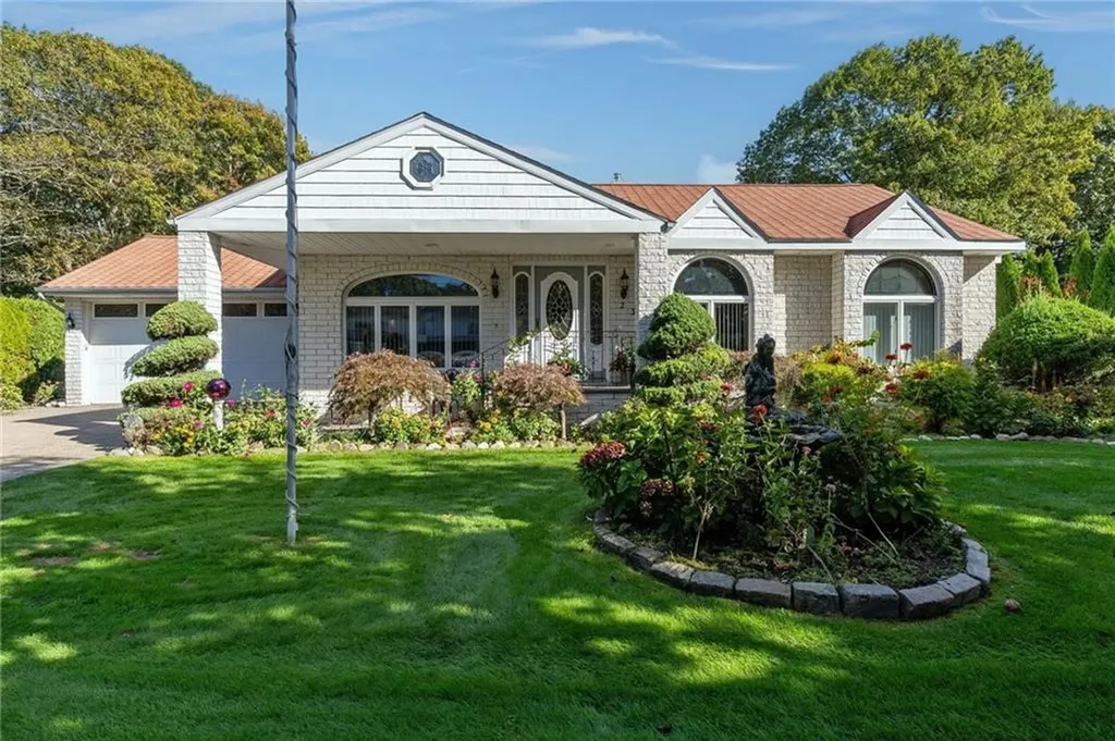 23 Albert Avenue Barrington RI 02806