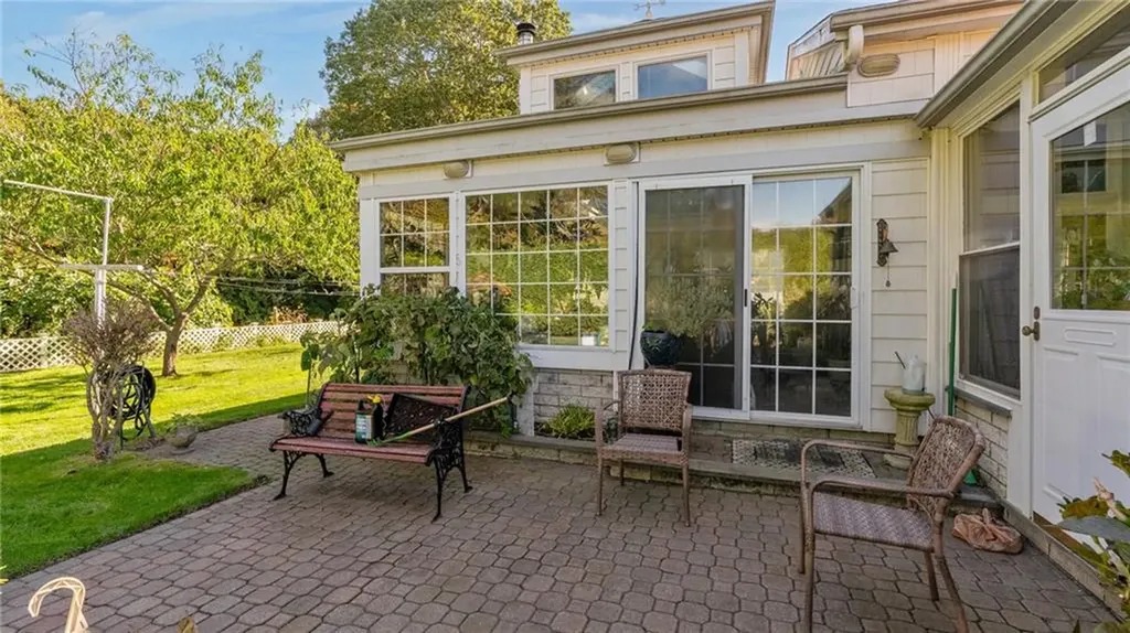 23 Albert Avenue Barrington RI 02806