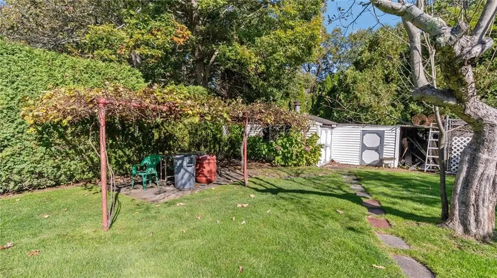 23 Albert Avenue Barrington RI 02806