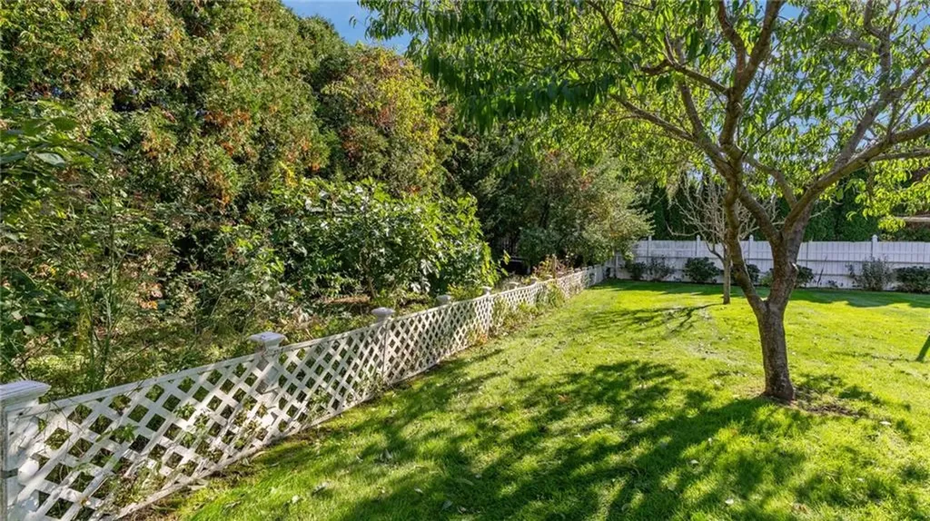 23 Albert Avenue Barrington RI 02806