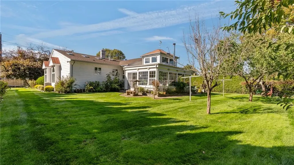 23 Albert Avenue Barrington RI 02806