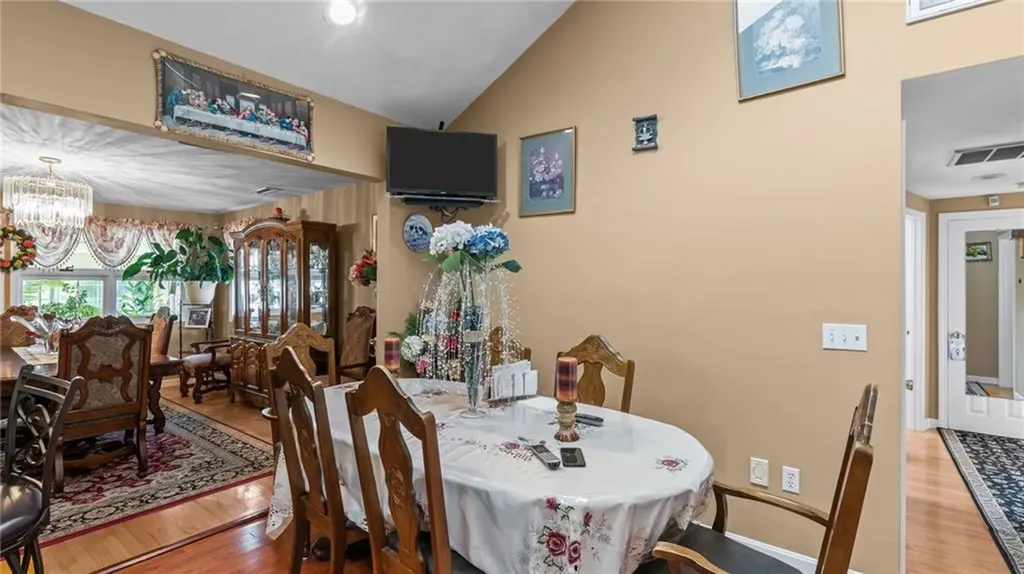 23 Albert Avenue Barrington RI 02806