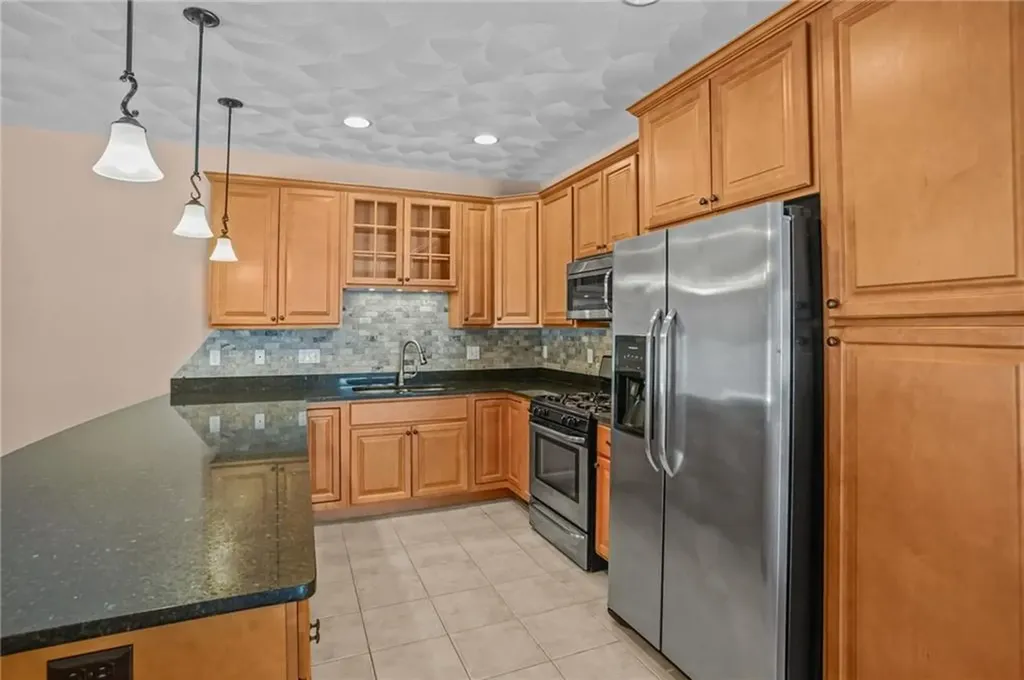 41 Breakneck Hill Road Lincoln RI 02865