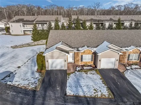 41 Breakneck Hill Road Lincoln RI 02865