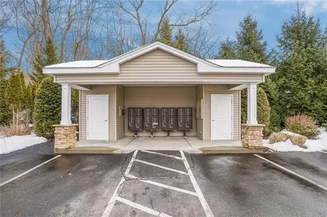 41 Breakneck Hill Road Lincoln RI 02865