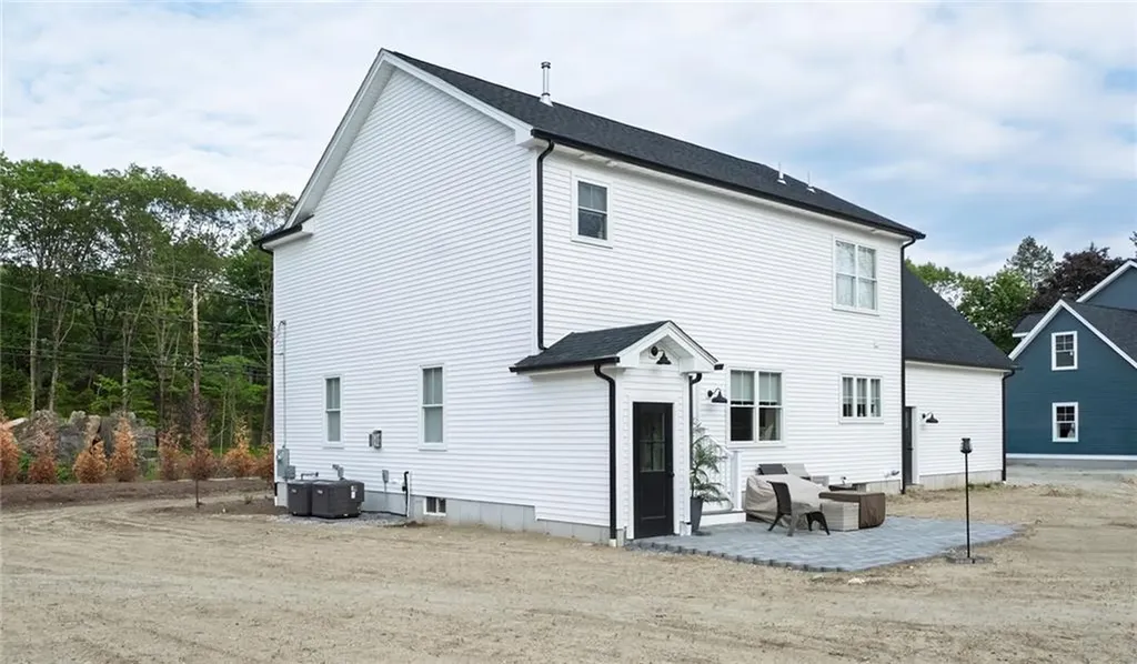 4 Upper Farm Way Johnston RI 02919