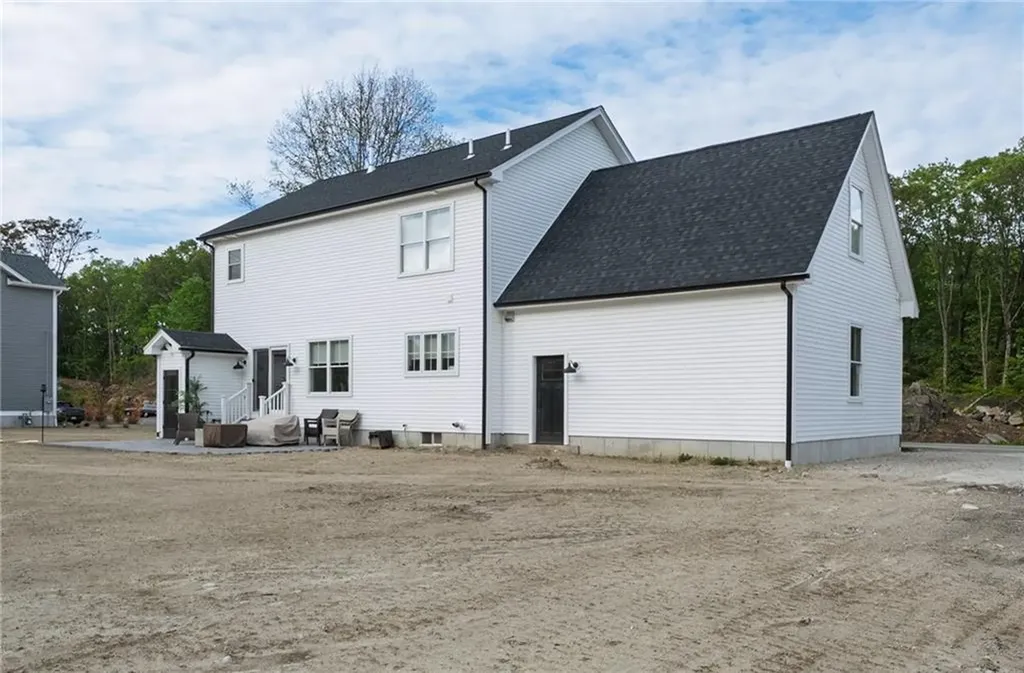 4 Upper Farm Way Johnston RI 02919