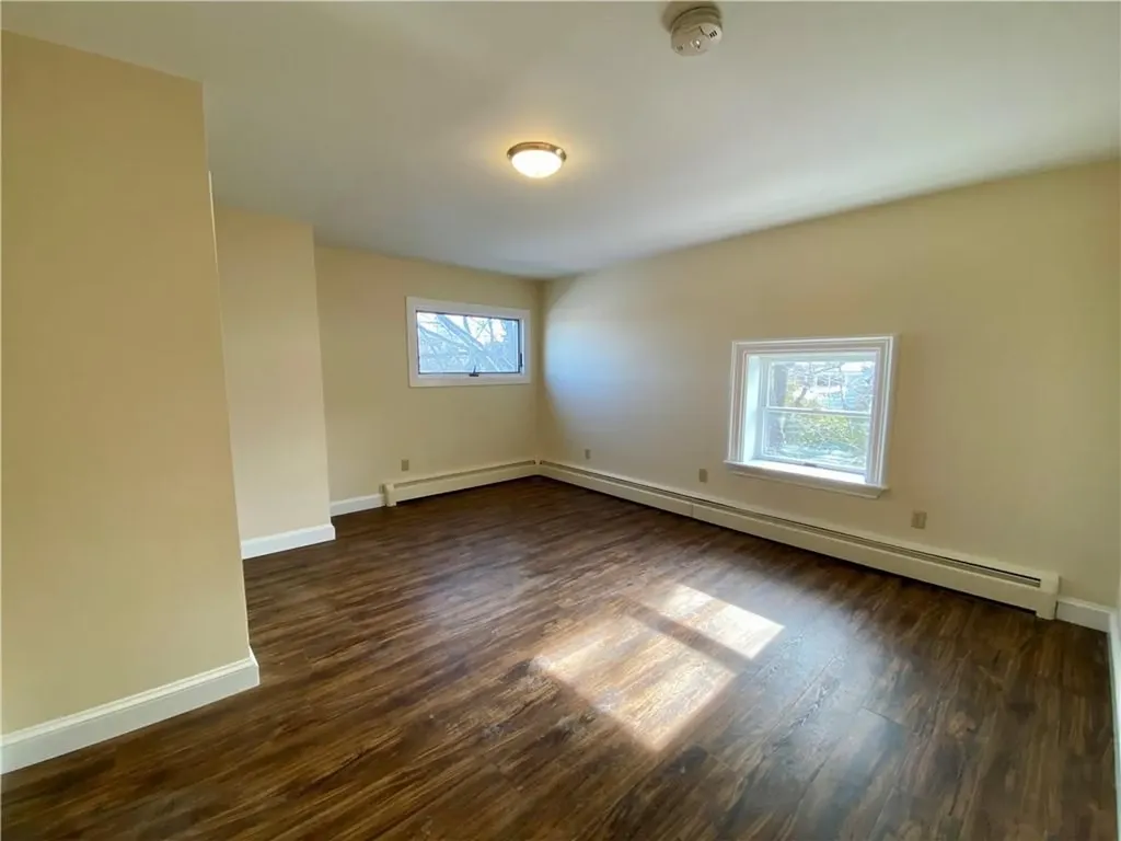 16 Clearview Avenue Portsmouth RI 02871