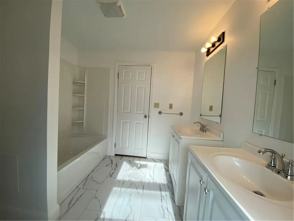 16 Clearview Avenue Portsmouth RI 02871