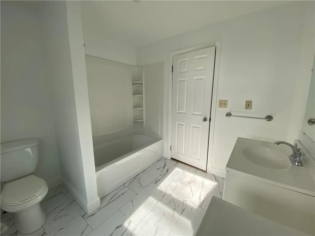 16 Clearview Avenue Portsmouth RI 02871