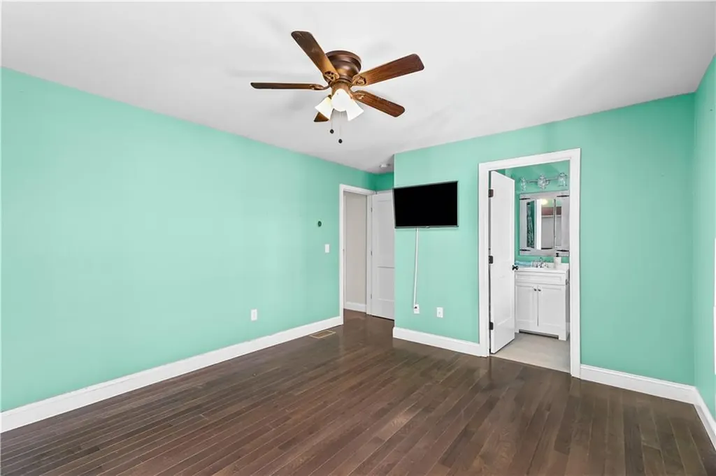 3800 Post Road Warwick RI 02886