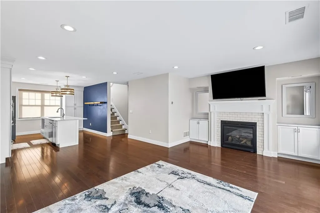 3800 Post Road Warwick RI 02886