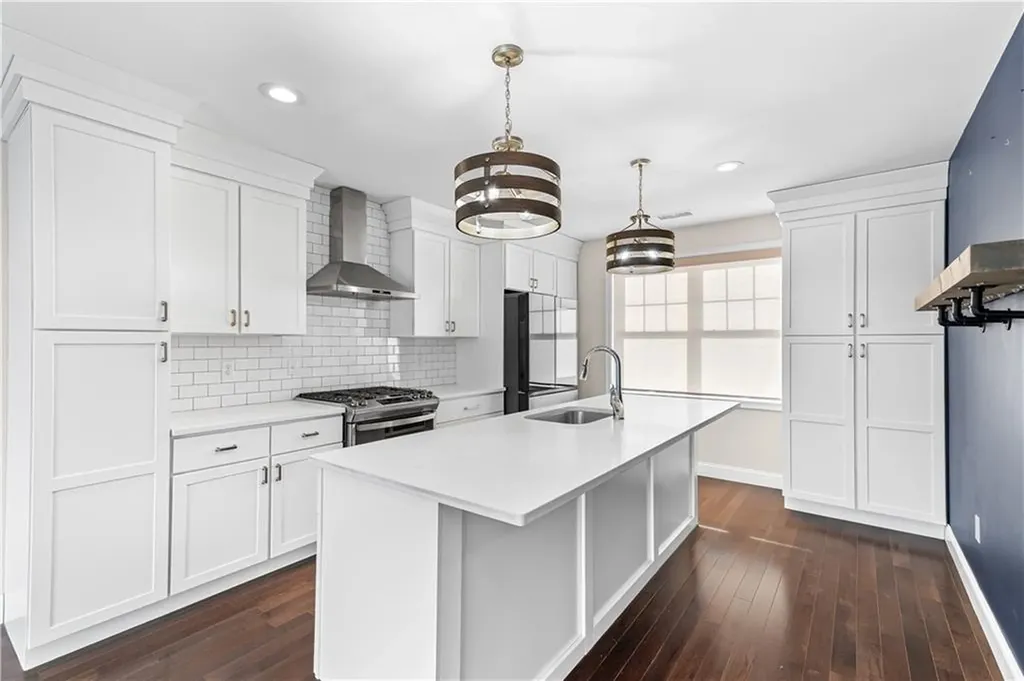 3800 Post Road Warwick RI 02886