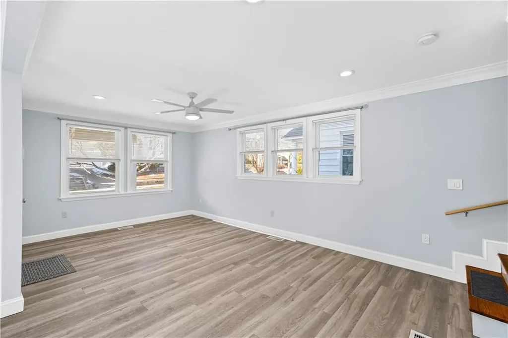 37 Tyndall Avenue Providence RI 02908