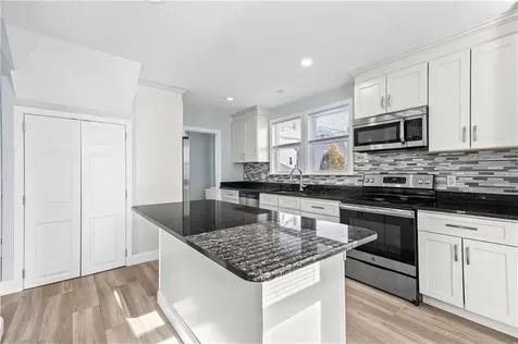 37 Tyndall Avenue Providence RI 02908