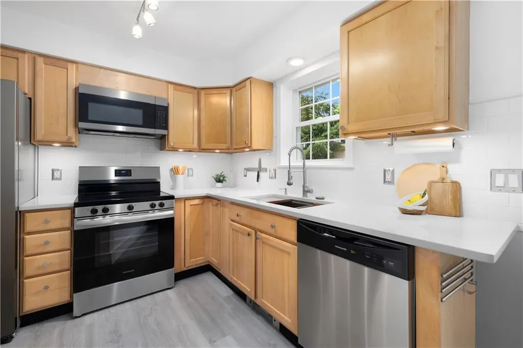 45 Cherry Lane South Kingstown RI 02879