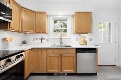 45 Cherry Lane South Kingstown RI 02879