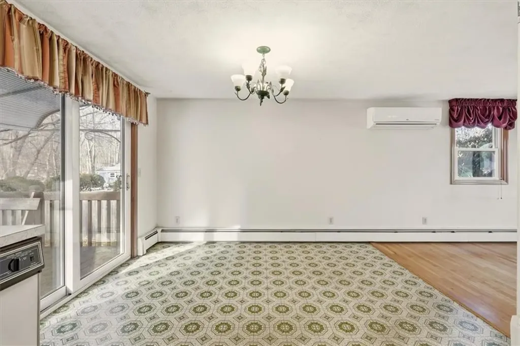 7 Hidden Valley Lane Lincoln RI 02865