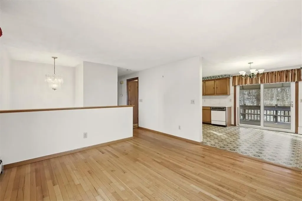 7 Hidden Valley Lane Lincoln RI 02865