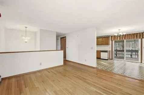 7 Hidden Valley Lane Lincoln RI 02865