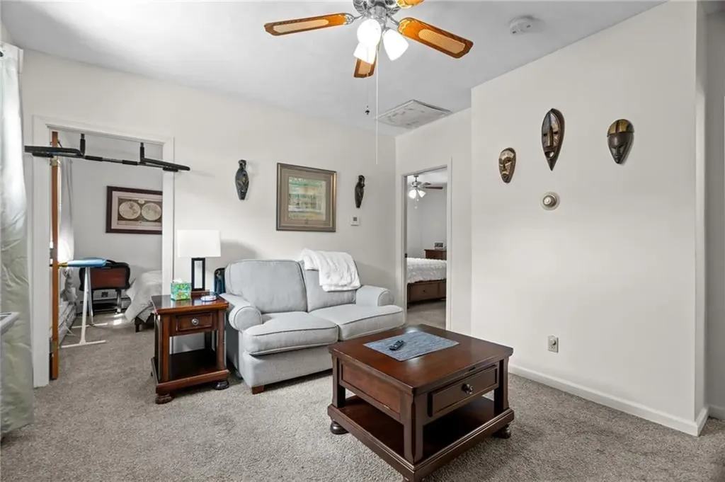 129 Simmonsville Avenue Johnston RI 02919