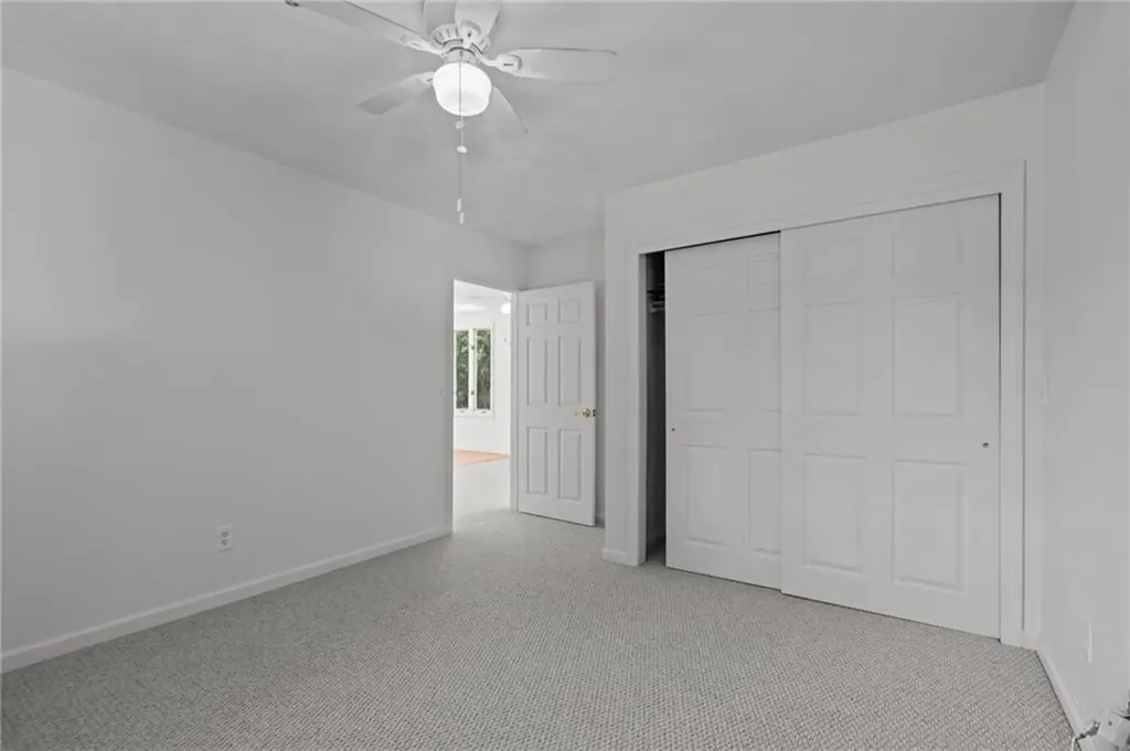 129 Simmonsville Avenue Johnston RI 02919