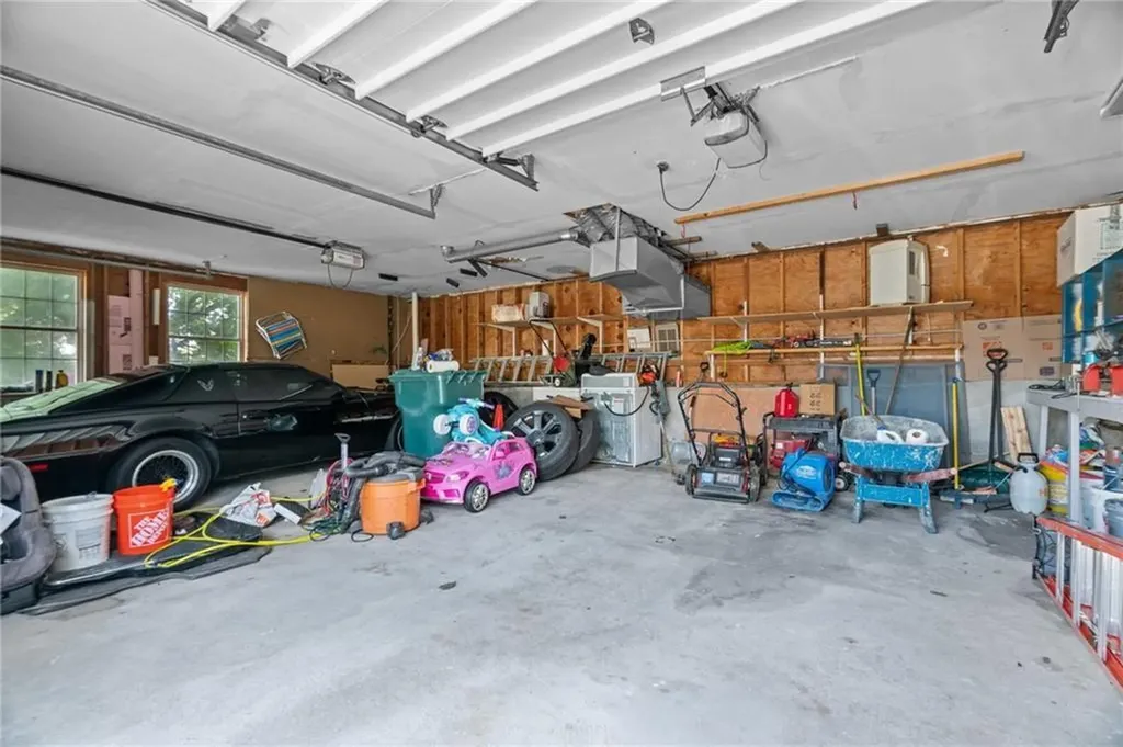 129 Simmonsville Avenue Johnston RI 02919