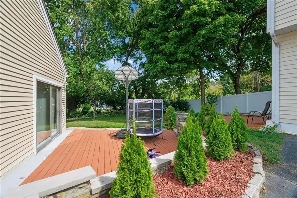 129 Simmonsville Avenue Johnston RI 02919